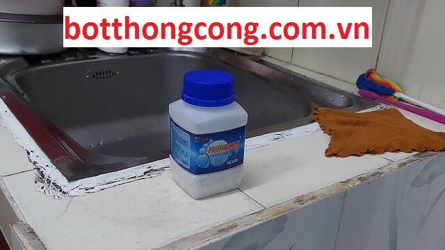 Bột thông cống Nhật Bản